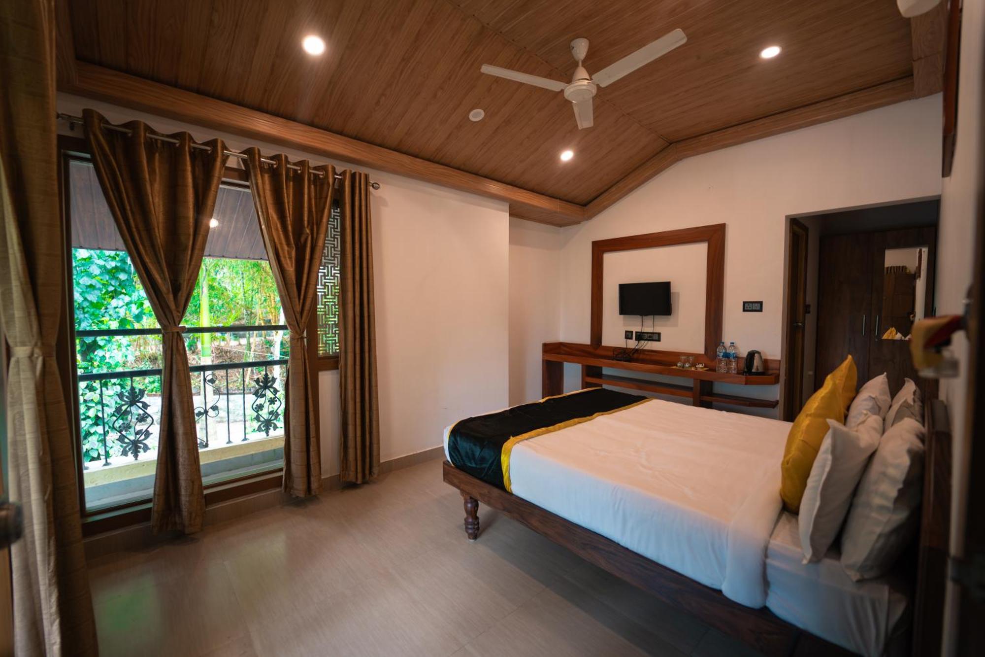 Kingmaker'S Plantation With River Stream Madikeri Exteriör bild