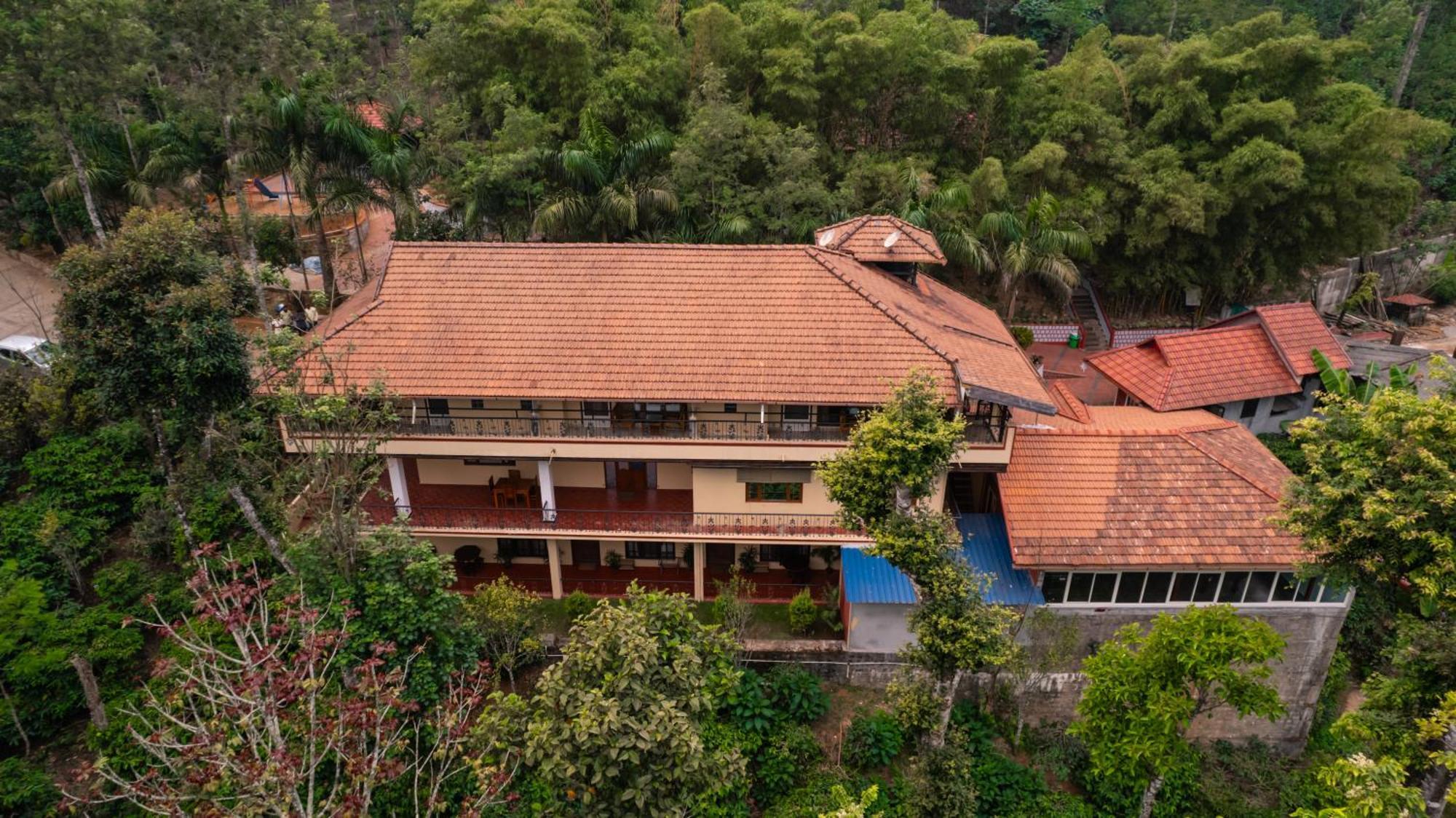 Kingmaker'S Plantation With River Stream Madikeri Exteriör bild