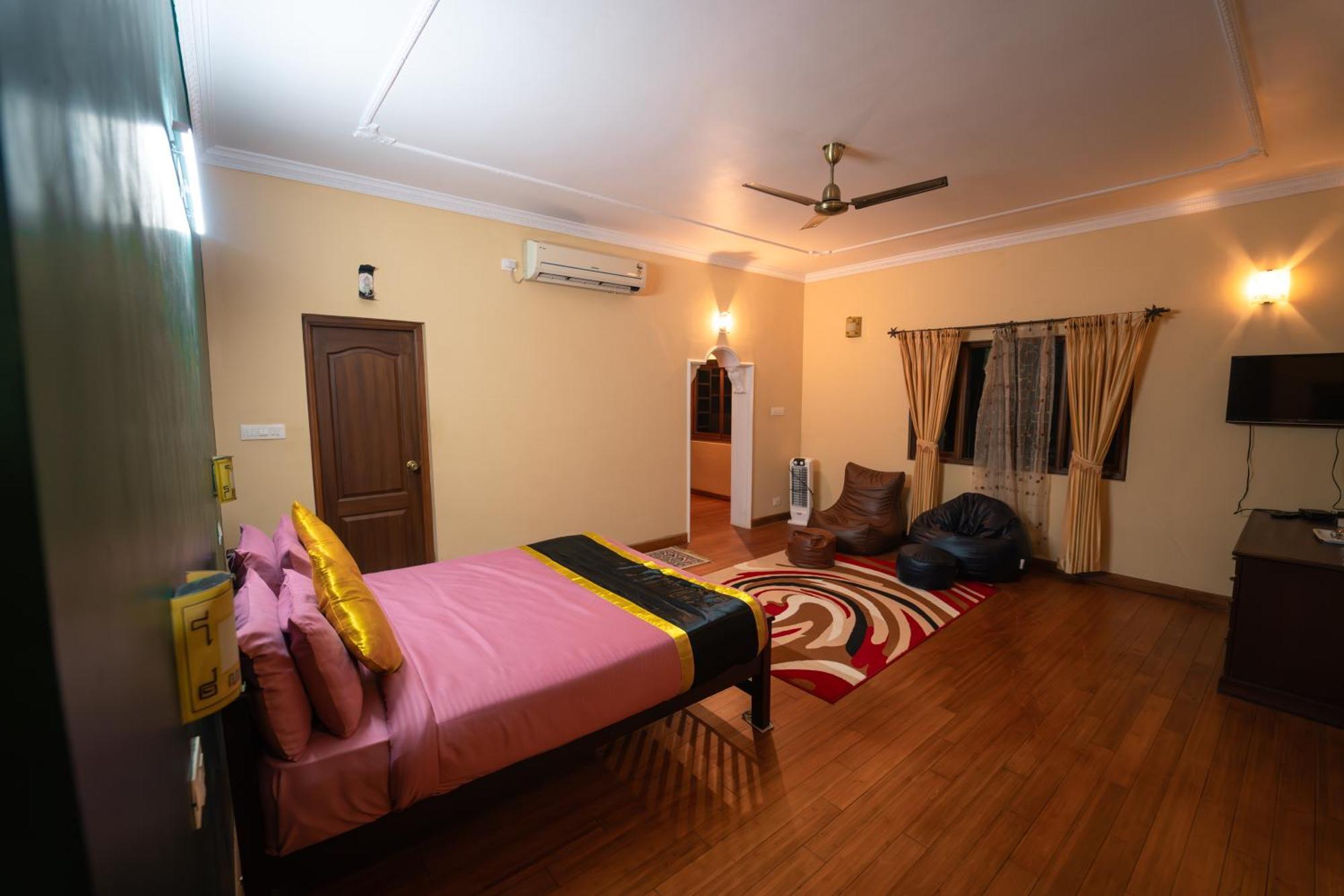Kingmaker'S Plantation With River Stream Madikeri Exteriör bild